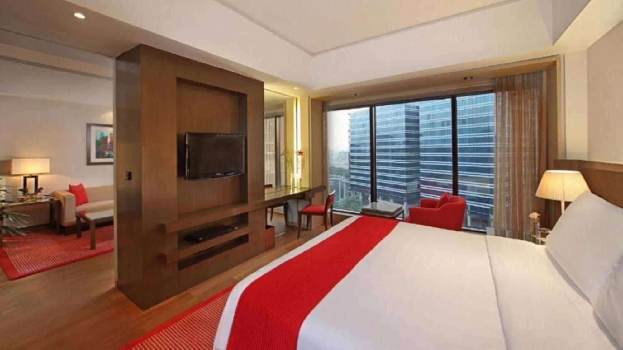 Hotel Seven Inn Near Delhi Airport 뉴델리 외부 사진