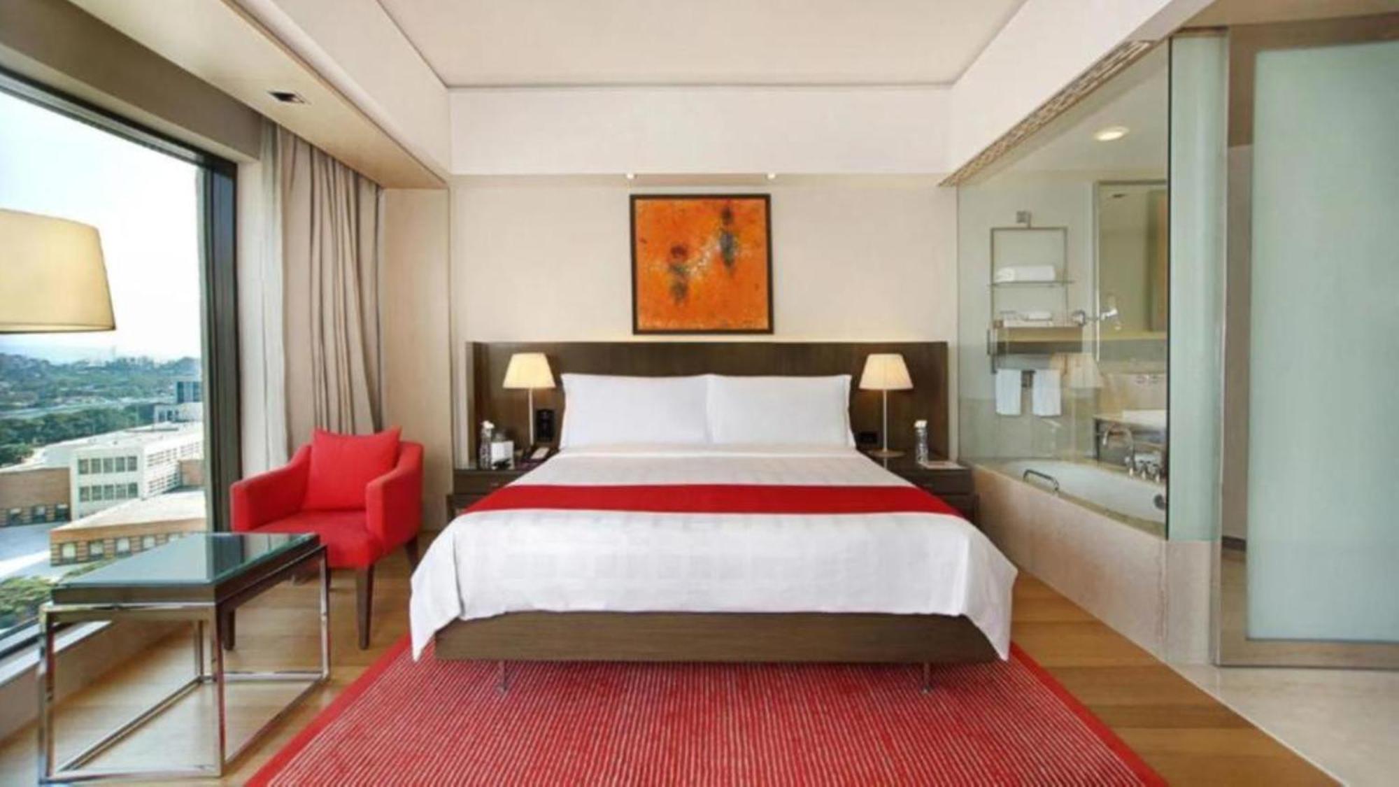 Hotel Seven Inn Near Delhi Airport 뉴델리 외부 사진
